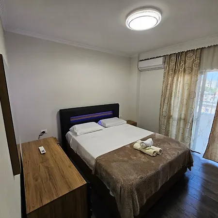Center Apartment *